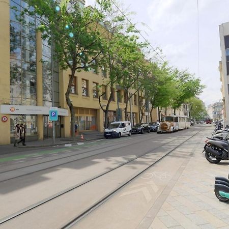 Velky 3I Apartman V Centre Mesta Bratislava Exteriör bild