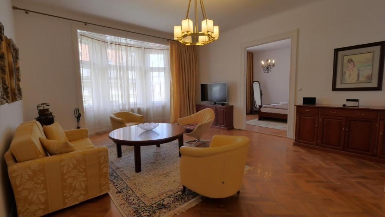 Velky 3I Apartman V Centre Mesta Bratislava Exteriör bild