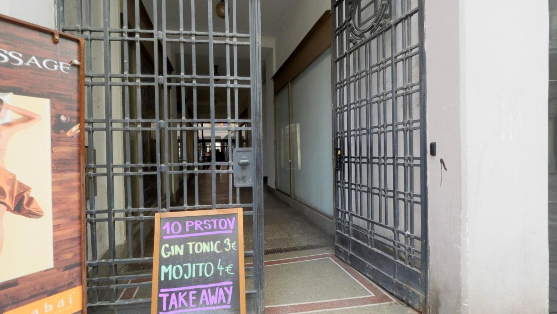 Velky 3I Apartman V Centre Mesta Bratislava Exteriör bild